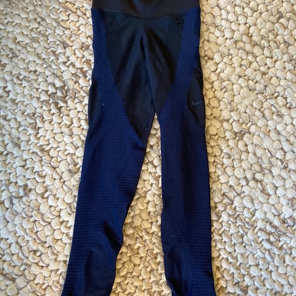 Nike Dri-fit leggings - Picture 3 of 3